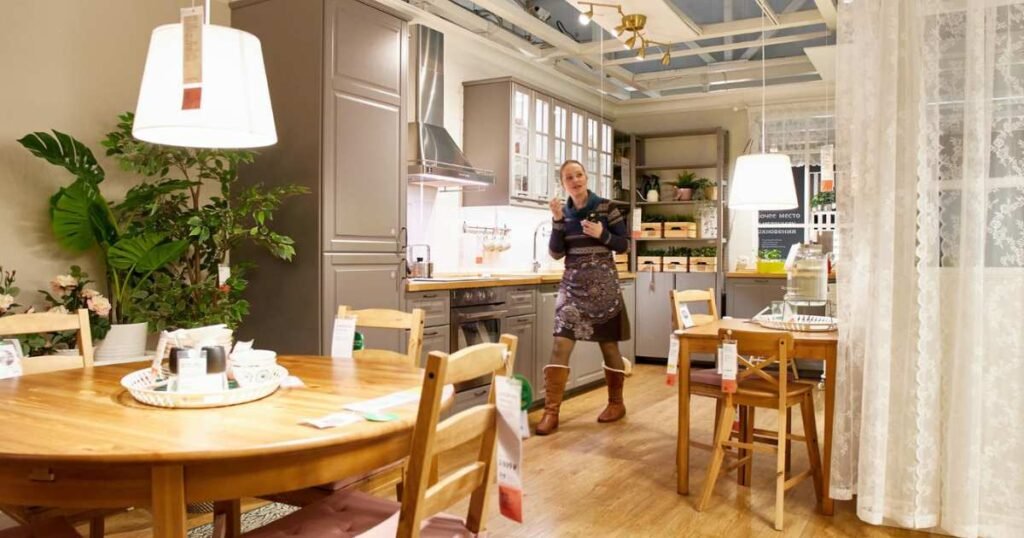 Armarios Ikea: Marta, Luis y un gran error. 1 Una persona en armarios en ikea