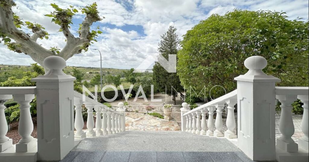Propiedades 6 Chalet independiente en venta en parque coimbra